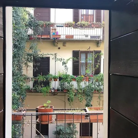 Accogliente Bilo Navigli Milan